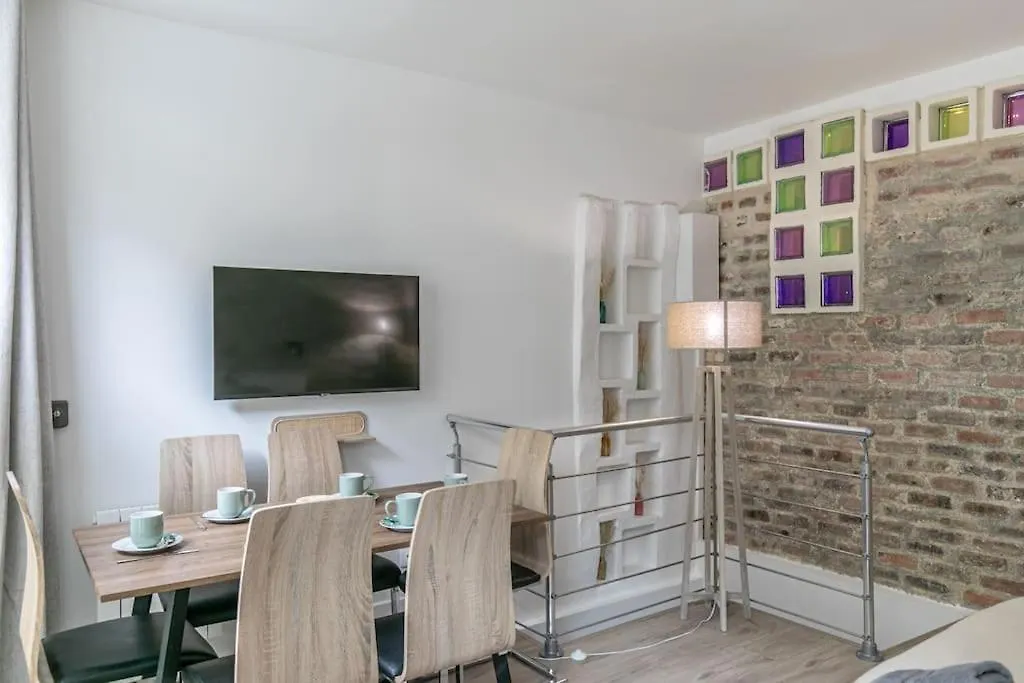 Cosy Appartement Paris 20E